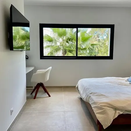3 Bedroom With Private Pool Villa Saint-Raphaël