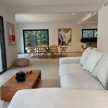 3 Bedroom With Private Pool Villa Saint-Raphael (Var)