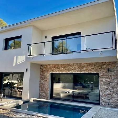 3 Bedroom With Private Pool Willa Saint-Raphaël